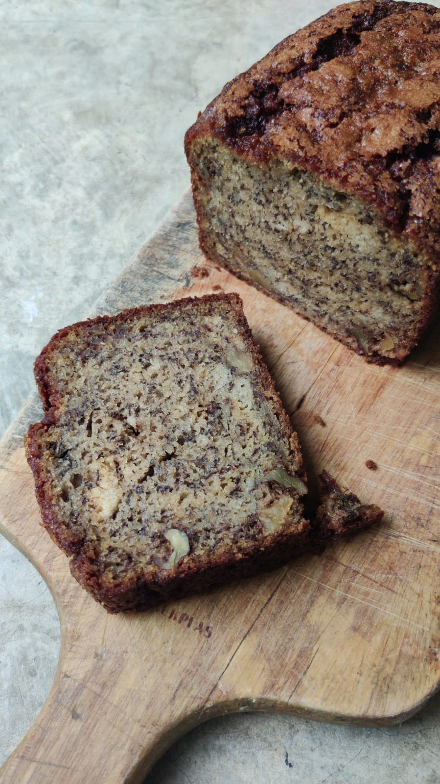 Pan de banano y nueces.